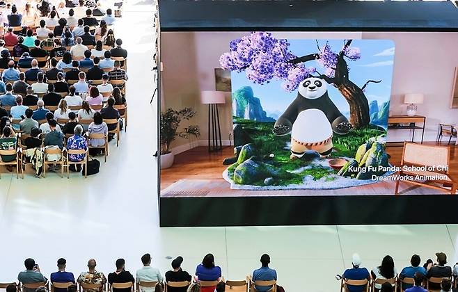 10일(현지시각) 애플은 미국 캘리포니아주 쿠퍼티노에 있는 애플 파크 본사에서 올해 새로 시행할 소프트웨어 업데이트 계획안을 발표했다.