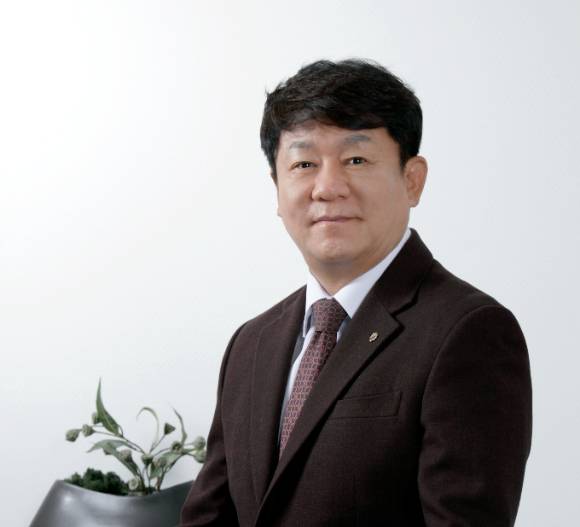 김윤식 신협중앙회장./사진=신협