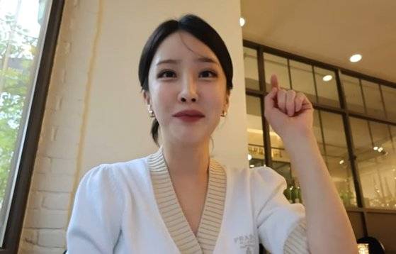 사진 한선월 유튜브 캡처