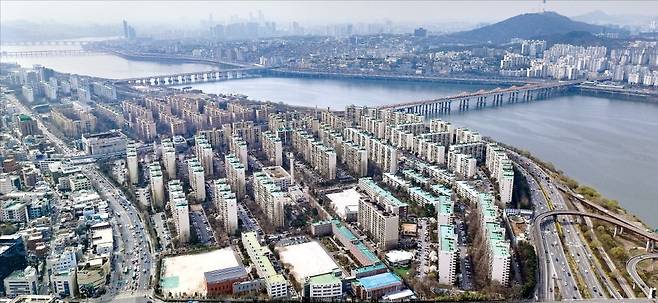 서울 압구정동의 아파트 단지 전경. 사진=한경DB