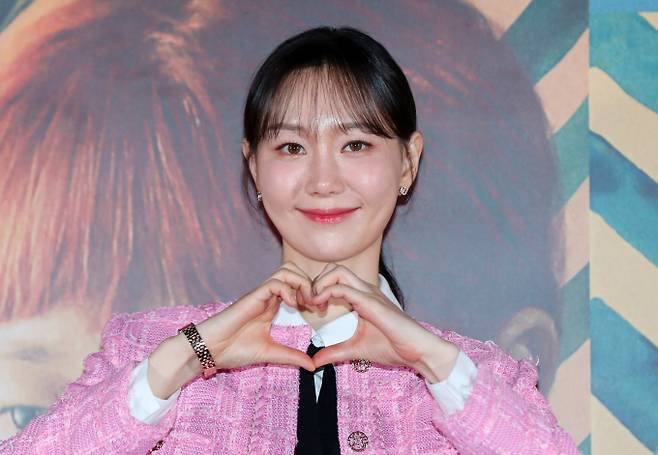 배우 이유영이 결혼과 함께 출산 소식을 깜짝 발표했다사진은 지난 1월 서울 광진구 롯데시네마 건대입구에서 열린 영화 '세기말의 사랑' 언론시사회에 참석한 배우 이유영. /사진=뉴시스