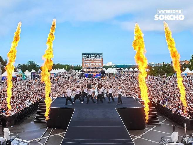 ‘워터밤 속초 2023’의 공연 모습 사진제공|한화호텔앤드리조트