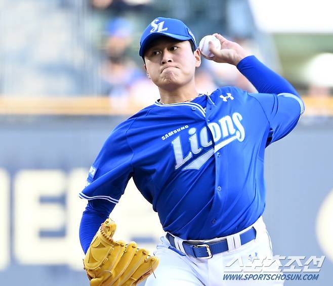 27일 잠실야구장에서 열린 삼성과 LG의 경기, 삼성 선발투수 이승현이 역투하고 있다. 잠실=허상욱 기자wook@sportschosun.com/2024.06.27/