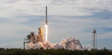 스페이스X의 팰컨9 발사 장면
스페이스X 웹사이트 캡처