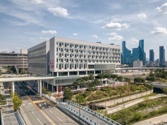 어진동에 위치한 베스트웨스턴플러스호텔 세종 전경. 세종엔에스호텔 제공