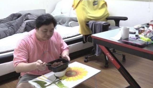 그룹 DJ DOC 정재용이 19살 연하의 걸그룹 출신 아내와 이혼 후 2년간 딸을 만나지 못한 사연을 고백한다. 채널A 제공