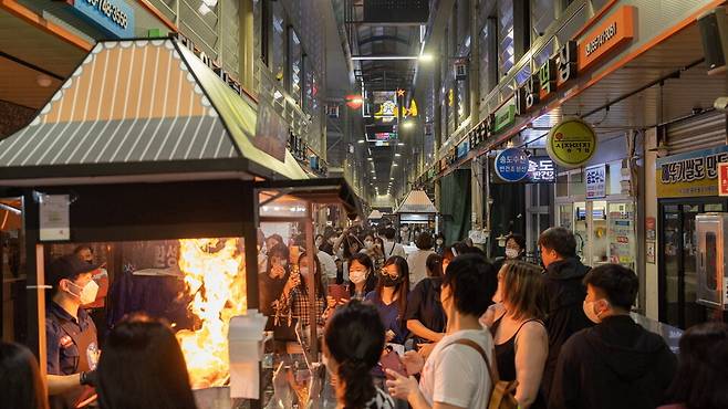 7월 한 달간 휴장했던 '올빰토요야시장'이 3일부터 재개장한다. ⓒ진주시