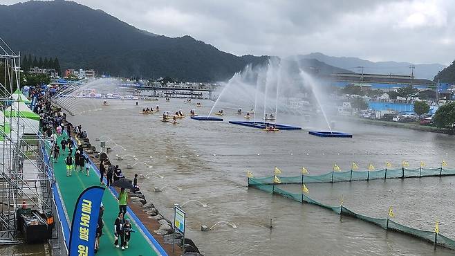 정남진 장흥물축제 탐진강에 설치된 체험시설 ⓒ시사저널 정성환