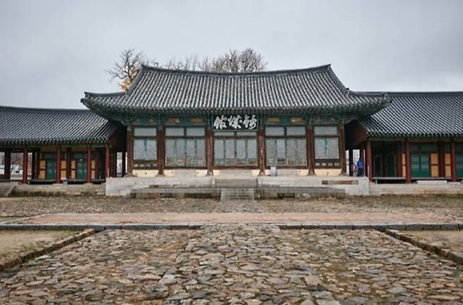 나주 객사인 금성관.