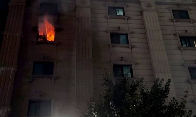 지난 22일 경기 부천시의 한 호텔의 화재 당시 현장. 연합뉴스