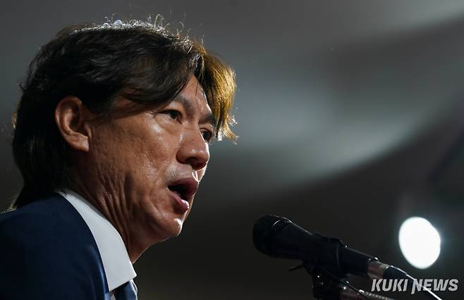 26일 서울 종로구 축구회관에서 열린 기자회견에서 홍명보 감독이 발언하고 있다.