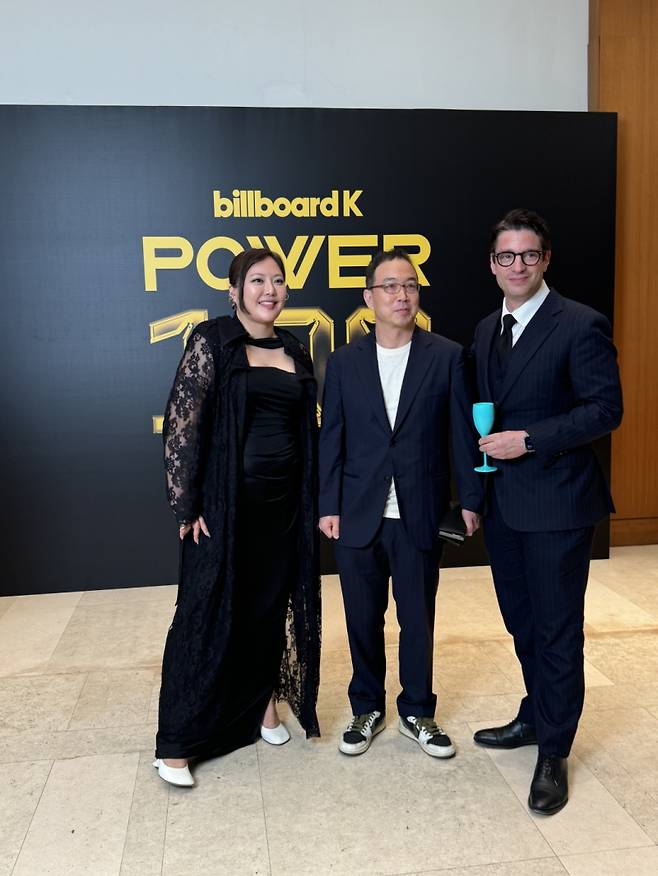 박주원 시몬느 에프씨 대표, 송병준 컴투스 의장, 마크 테도 TCK인베스트먼트 대표(왼쪽부터)