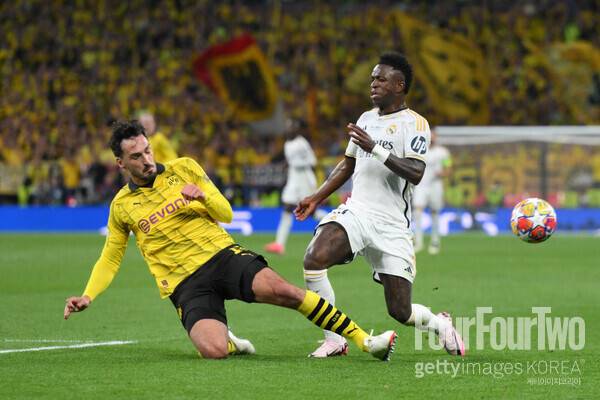 사진=게티이미지. 이적시장 전문가 에크렘 코누르는 1일(한국시간) 자신의 SNS를 통해 "로마는 훔멜스와 2025년까지 계약에 합의했다. 곧 오피셜이 나올 것으로 예상된다. 이를 통해 로마는 수비 보강을 할 것이다"라고 밝혔다.