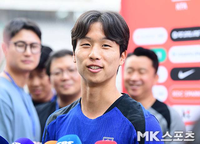 오랜 만에 대표팀에 돌아온 엄지성. 사진=김영구 기자