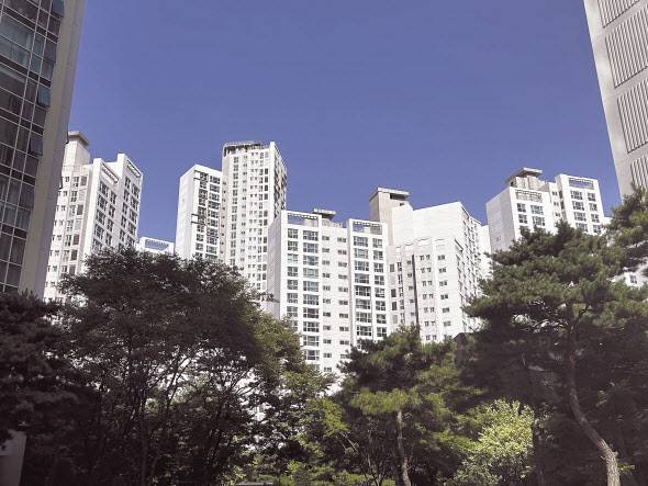 4일 오후 서울시 강남구 대치동 ‘래미안 대치팰리스’전경 정주원 기자