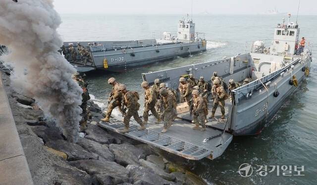 인천상륙작전 재현 모습. 경기일보DB