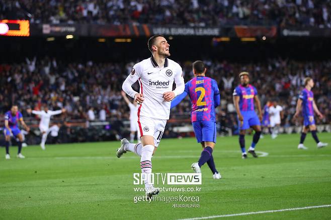 ▲ 튀르키예 페네르바체는 10일(한국시간) 구단 공식 홈페이지를 통해 필립 코스티치 1년 임대 영입을 발표했다. 코스티치는 유벤투스를 떠나 이번 시즌이 끝날 때까지 페네르바체 유니폼을 입을 예정이다.