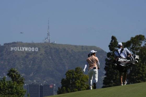 LPGA 투어 JM 이글 LA 챔피언십이 열리는 윌셔 컨트리클럽에서는 헐리우드 사인이 보인다. 연예인 회원이 많다. AP=연합뉴스