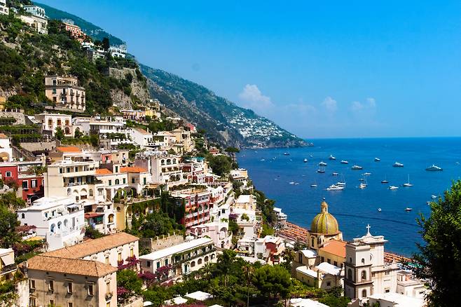 나폴리-소렌토 동쪽, 셀럽들의 휴양지로 은둔해 있던 포지타노-아말피