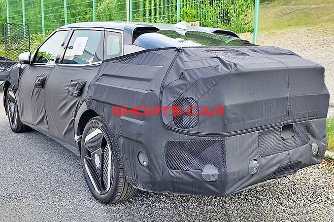 기아 'EV4' 테스트카 (출처 : 숏카)