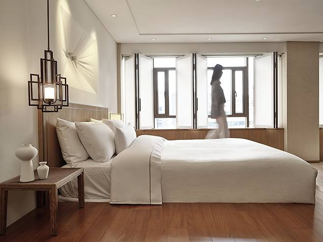 호텔의 만족도는 잠자리가 좌우한다. 조선 팰리스의 경우 객실 내 자체 공기 청정 시스템이 빌트인으로 설계돼 있다. 사진 조선호텔앤리조트