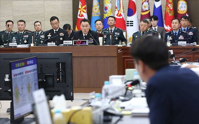 김명수 합동참모본부 의장이 10일 서울 용산구 합동참모본부에서 열린 국회 국방위원회의 합동참모본부 등에 대한 국정감사에서 질의에 답하고 있다. ⓒ국회사진취재단