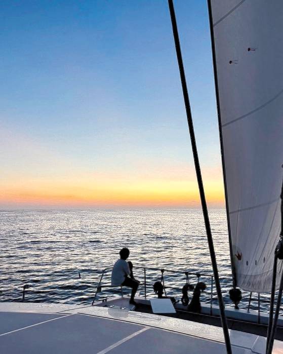 로빈이는 요트 세계여행 중 가장 아름다웠던 순간으로 인도양 한가운데서 맞이한 일출을 꼽았다.