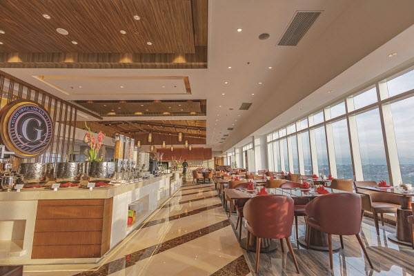 제이파크 타워 루프탑에서 갈로 그릴&바 레스토랑을 선보인다