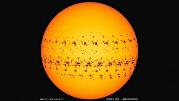 지난 8월 한달 동안 태양 흑점의 모습을 기록한 타임랩스 이미지. 사진=SDO/ Şenol Şanlı /Uğur İkizler