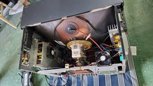 XM29 뒤판을 열고 하났기 분해하기 시작