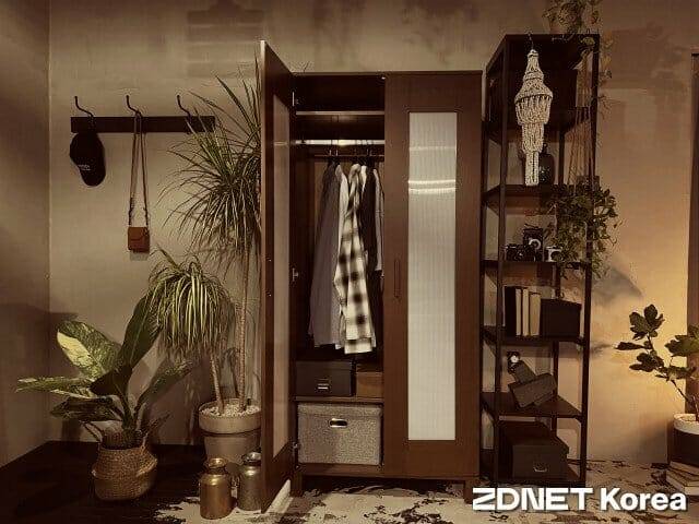 세븐틴 에어비앤비 옷장