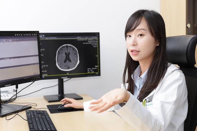 사회 문제 떠오른 노인 우울증.."치료 통한 개선 충