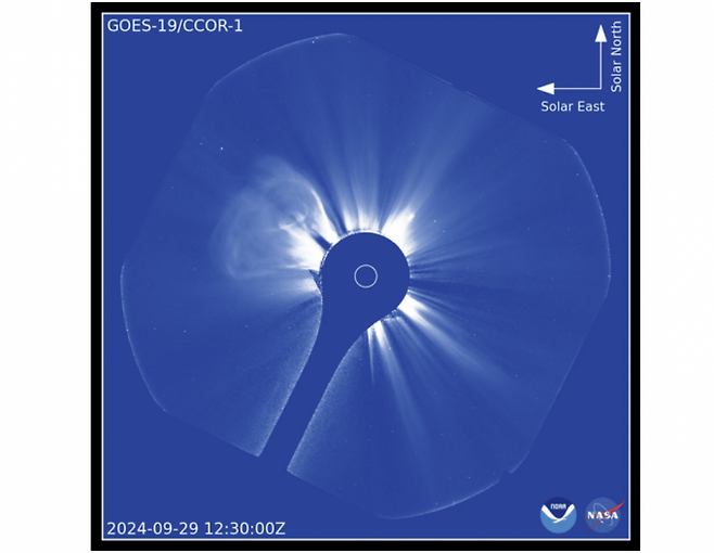 태양 활동을 관측하기 위해 설계된 코로나그래프 'CCOR-1'이 촬영한 태양 플레어. 미국 국립해양대기청(NOAA) 제공