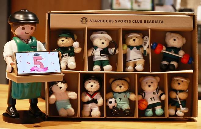 쓱데이 기간 한정 판매하는 스타벅스 인기 MD. 사진제공|스타벅스