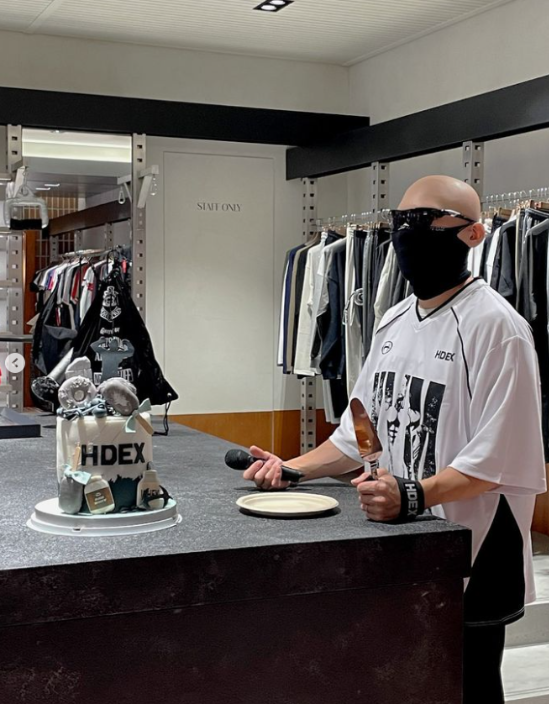 유명 운동유튜버 김계란이 자발적으로 에이치덱스 제품을 입은 영상이 노출되면서 브랜드 인지도가 올라갔다.(디에프코퍼레이션 제공)