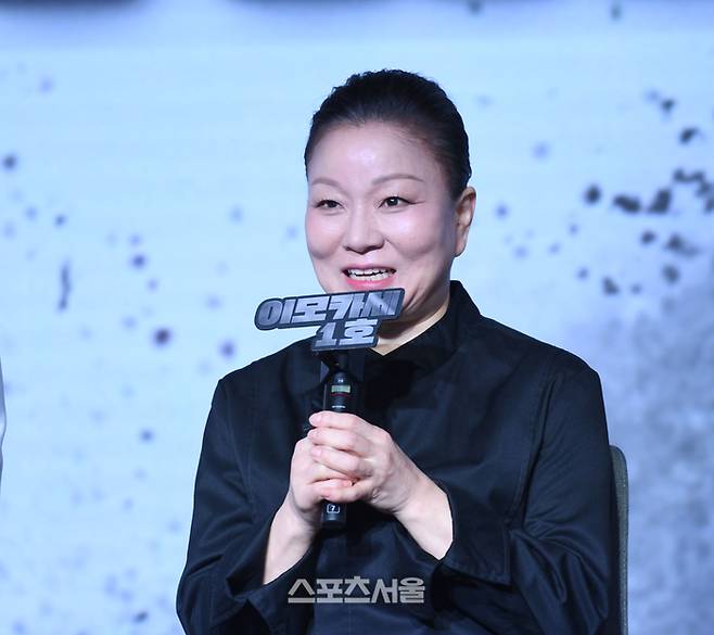 이모카세 1호가 지난달 7일 호텔 나루 서울 엠갤러리에서 열린 넷플릭스 ‘흑백요리사:요리 계급 전쟁’ TOP8 기자와의 ‘맛’남에서 사회자의 질문에 답하고 있다. 최승섭기자 thunder@sportsseoul.com