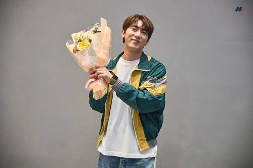 코미디언 김원훈이 쿠팡플레이 코미디 쇼 ‘SNL 코리아’ 시즌 6의 마지막을 맞아 감사의 마음을 전했다. 사진=메타코미디