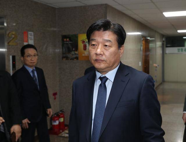 양문석 더불어민주당 의원이 후보 시절인 4월 경기 안산시 단원구 SK브로드밴드 한빛방송에서 열린 제22대 국회의원선거 방송토론회에 참석하고 있다. 뉴스1