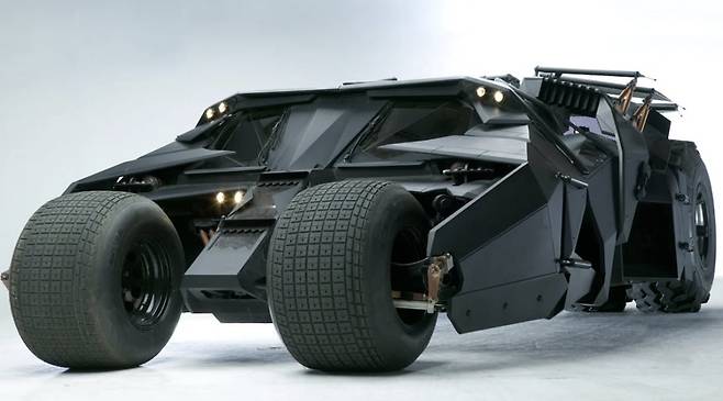 배트모빌 모습. 사진=외신 퀀시퀀스 보도화면 캡처.