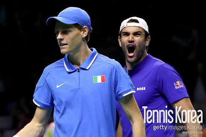 포효하는 시너(좌), 베레티니(우) (사진/게티이미지코리아)