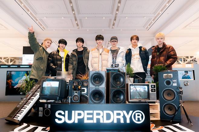 슈퍼드라이 신세계백화점 강남점 팝업 스토어 오픈 행사에 참석한 NCT DREAM. /사진제공=폰드그룹