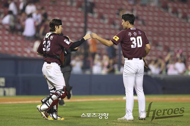 키움 김재현(왼쪽)과 주승우. 키움 히어로즈 제공
