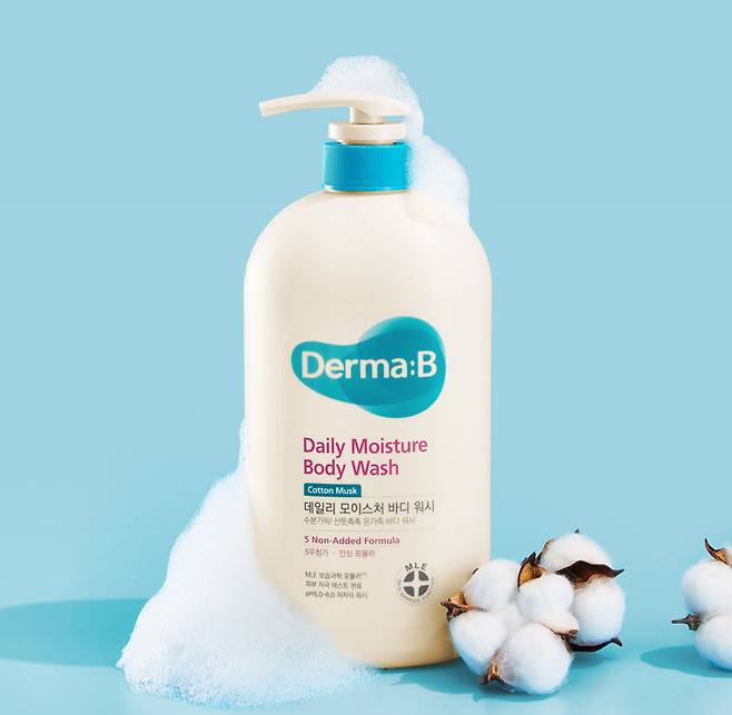더마비의 ‘데일리 모이스처 바디워시’는 저자극 제품으로 아이들까지 온 가족이 사용할 수 있다. 각 브랜드 제공