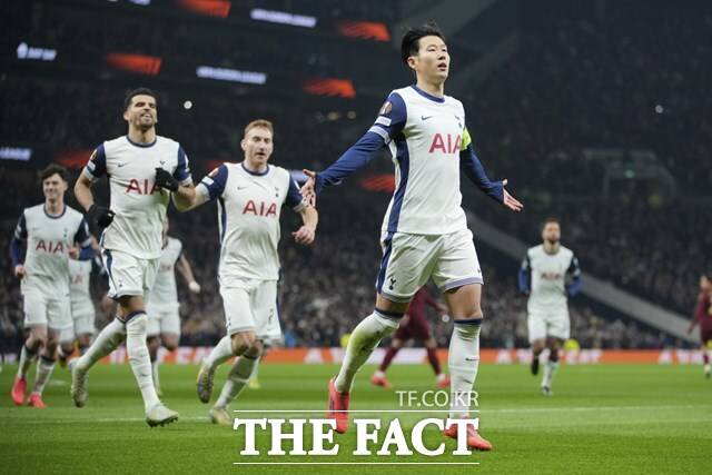41일 만에 골 세리머니를 펼치고 있는 토트넘 '캡틴' 손흥민./런던=AP.뉴시스