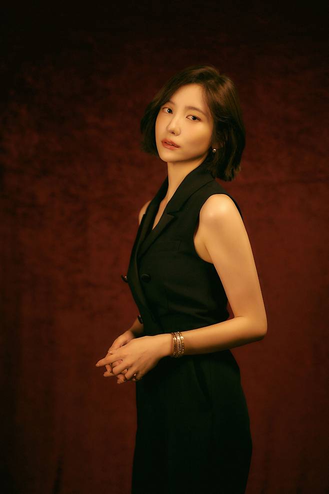 배우 박지현이 19일 오후 서울 종로구 삼청동의 한 카페에서 진행된 영화 '히든페이스' 개봉 관련 인터뷰를 위해 포즈를 취하고 있다. '히든페이스'는 실종된 약혼녀 '수연'의 행방을 쫓던 '성진' 앞에 '수연'의 후배 '미주'가 나타나고, 사라진 줄 알았던 '수연'이 그들과 가장 가까운 비밀이 공간에 갇힌 채 벗겨진 민낯을 목격하며 벌어지는 색(色)다른 밀실 스릴러. 오는 20일 개봉. / 사진제공=스튜디오앤뉴, 솔레어파트너스(유), NEW /사진=김창현 chmt@