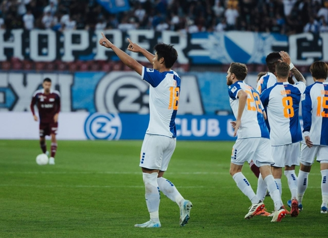 이영준. 그라스호퍼 SNS