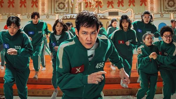 배우 최승현(탑)이 '오징어게임2' 2차 메인 포스터에서는 빠졌다. 사진은 '오징어 게임' 시즌 2의 새로운 메인 포스터./사진제공=넷플릭스