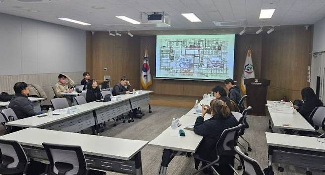 경기도교육청이 조원청사 공간재구조화사업의 추진에 박차를 가하고자 교육청 소속 실무자 및 다양한 기관 담당자들과 소통을 이어가고 있다. 경기도교육청 제공