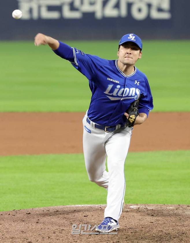 2024 신한 쏠뱅크 KBO 한국시리즈 5차전 삼성과 KIA의 경기가 28일 오후 광주 기아챔피언스필드에서 열렸다. 삼성 투수 임창민이 6회 등판 역투하고있다. 광주=정시종 기자 capa@edaily.co.kr /2024.10.28.