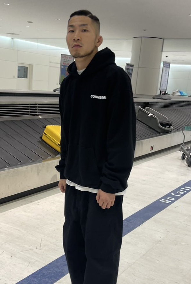 5년4개월19일 만에 종합격투기대회 참가를 위해 일본 입국한 손진수. 사진=DEEP